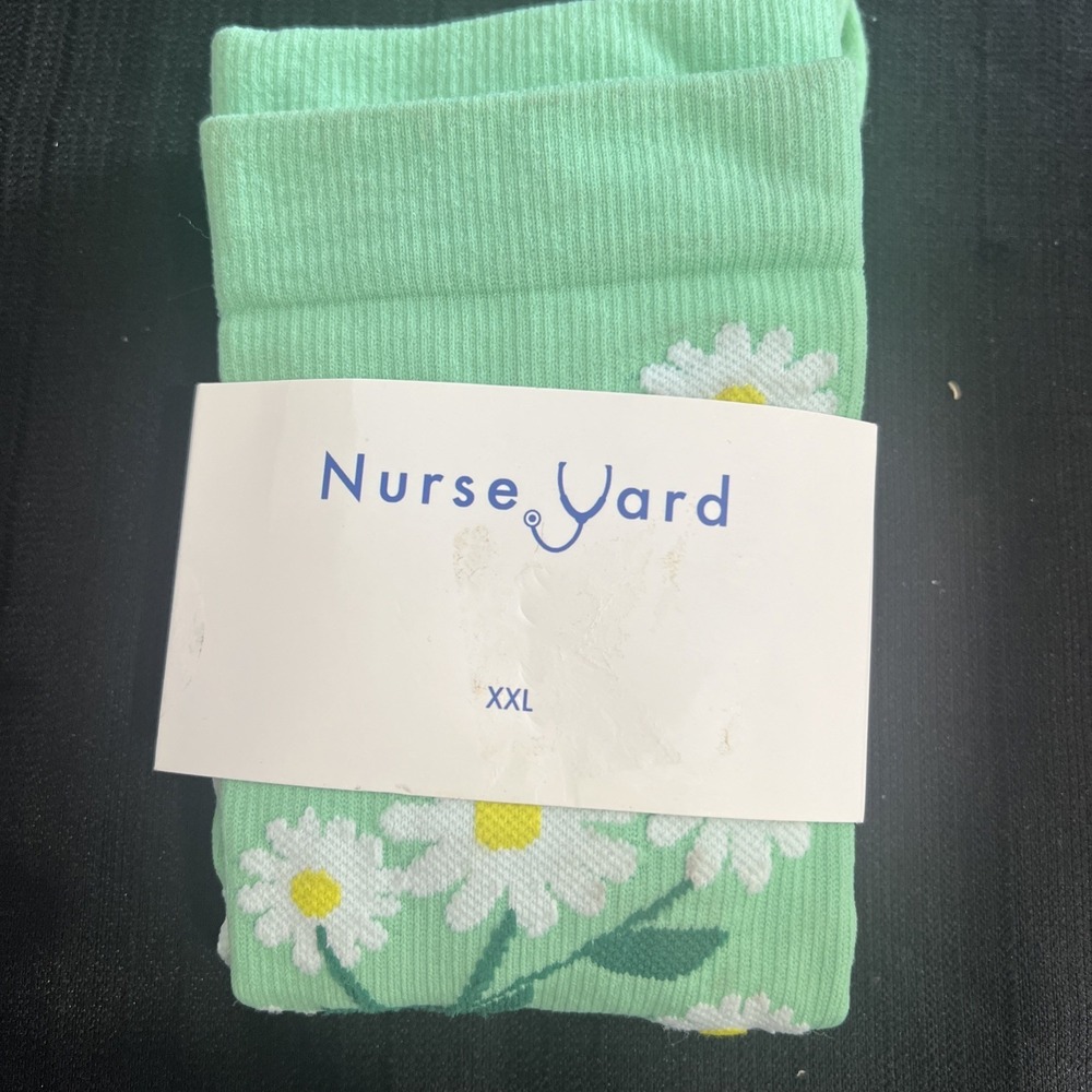 Nurse Yard Women's Compression Socks AC2 Green Flowers XXL NWT